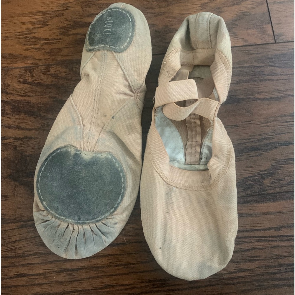 Bloch tan canvas ballet/lyrical shoes